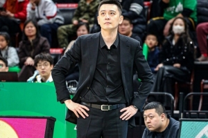 衷心祝愿！祝前辽宁男篮主教练、辽篮传奇杨鸣41岁生日快乐！