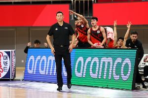 李楠重掌教鞭,担任北京男篮主教练,带领球队征战CBA力争冠军