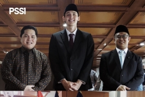 印尼归化高中锋米切尔·贝克，19岁，现效力于科罗拉多急流