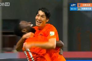 中超首球到手!18岁布尼亚明后点巧妙包抄,玉昆主场1-1战平河南