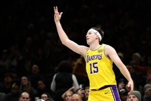 落选秀逆转成功！薪资权威预测：里夫斯下赛季将成为NBA后卫第16高薪！