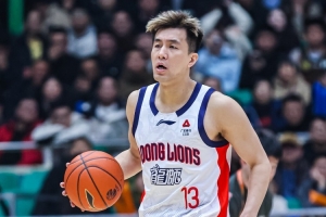 郭艾伦：想念杜指导的批评，膝盖已恢复，期待6月与广东签约