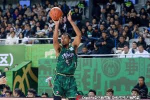 山东队与祝铭震达成3+1C类合同，与陶汉林、高诗岩洽谈续约事宜