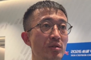 姜至鹏强调职业精神，年龄非问题
