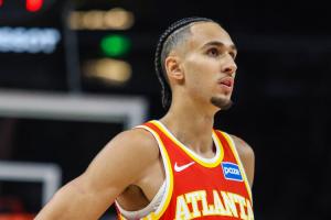 实惨!24年NBA状元里萨谢2年生涯:首发→轮换→跌出轮换→被交易