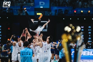 战报：上海交大72-69胜政治大学夺冠军