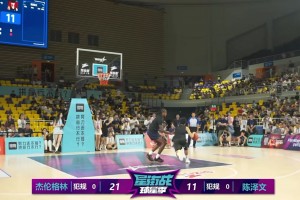 还是很有实力！陈泽文面对杰伦·格林防守，骑马射箭中投空心命中