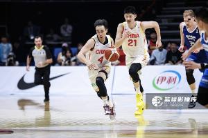 赵继伟集训期间两次扭伤脚踝，大秋、三宁、李弘权、高诗岩均受伤