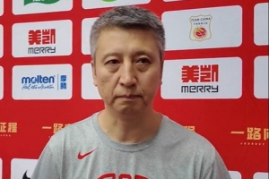 攻防转换艺术！杨瀚森如何借三关键战术助队锁定胜局