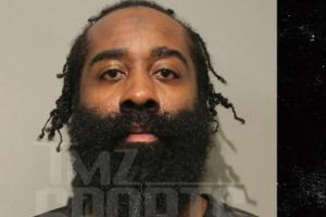 非法持枪被捕~TMZ揭露哈登警局“嫌疑人照片” 面对镜头表情冷漠