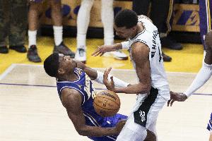ESPN：马刺寻求增强空间型内线实力，八村成成潜在引援对象，多员内线球员渴望与文班搭档