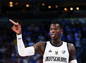 FIBA神将回归!施罗德砍下20分送出9助攻,德国队以92-86击败以色列