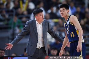 解说：杜锋话语风格可能过于直接&孩子更偏爱柔和的教育方式 他也存在路径依赖问题