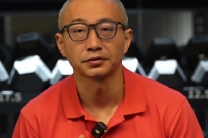 于嘉:老詹与库里关系日益亲密 想追求快乐篮球 勇士或许是理想选择