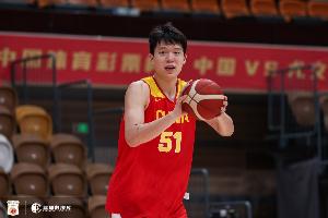 中国男篮热身赛阵容：杨瀚森重返赛场 与廖三宁、贺希宁、朱俊龙、王俊杰并肩作战