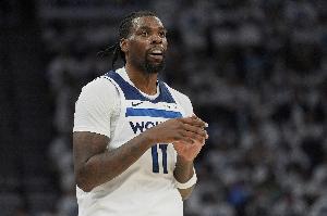 队记：兰德尔交易后，纳兹·里德将担任首发四号位