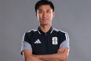 朱艺表示,马宁可能成为英格兰与加纳比赛第四官员,周飞为候补助理裁判