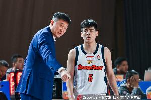 广东队25-26赛季常规赛27胜15负排名联盟第五，季后赛1/4决赛遭北京队淘汰