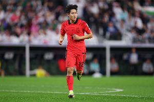 韩国前足球运动员指出：南非准确抓住了韩国战术弱点，对李刚仁的位置感到惋惜