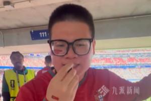狂追C罗赛事超7500小时！我国C罗粉丝驾驶“C罗痛车”赴美观赛