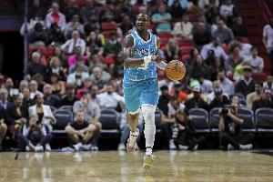 美媒称罗齐尔努力回归NBA，联盟及黄蜂队持续实施限制政策