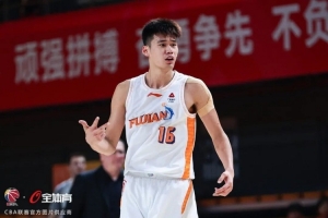 杨曦皓被纳入最新一期中国男篮集训名单。