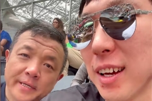 周琦社交媒体分享世界杯现场看球vlog：世界杯真不错，一定要看！