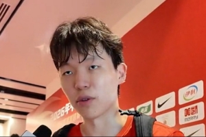 杨瀚森幽默称：焦泊乔倚大欺小，以最佳状态备战比赛
