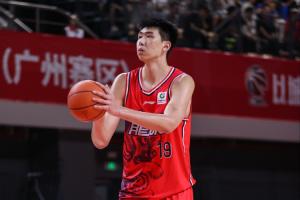 徐昕不参加NBA夏季联赛,马刺曾提供试训及夏联邀请