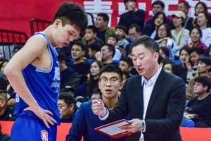 刘维伟期望杨瀚森次年有所进步，球队及个人均付出艰辛努力