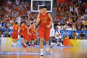 70分大逆转！姚明13+10，中国男篮数据盛宴，对抗梦八队
