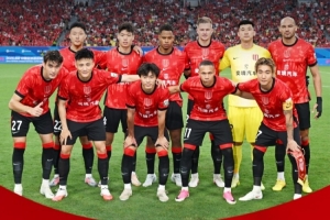 成都蓉城与北京国安2-2战平，索罗金补时阶段头球进账