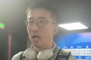 姜至鹏：阿代米受伤，教练将我调整至前卫，我出色地完成了职责