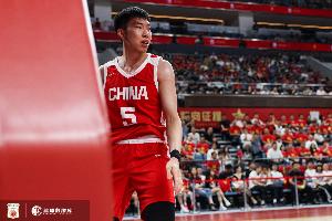 记者：男篮需明确杨瀚森的角色定位，低位强打并非上策