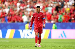 41岁C罗今日首发，全场射门3次无进球，与民主刚果比赛全场90分钟踢满