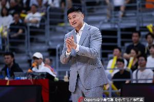苏群透露：杜锋下赛季或不再执教广东男篮，俱乐部倾向于聘请外籍教练