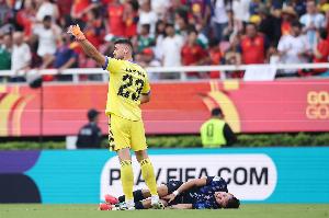 邮报报道：乌加特重伤恐无法离队，曼联引进埃德松和M费计划不受影响