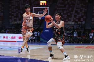 石奎、柳锐均未参与CBA选秀，石奎加入金牛队，柳锐亦考虑NBL联赛