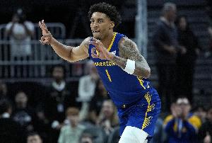 顶级表现!伦德博格18投9中狂砍21分10篮板2抢断,关键时刻连拿7分锁定胜局