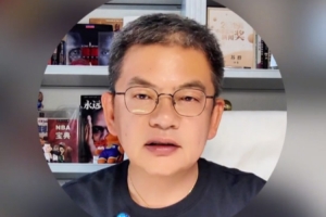 苏群谈杜锋：近段时间压力很大，他实力强定能重振旗鼓