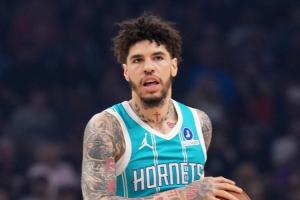 弗莱:三球加盟狼队将更成熟 NBA正式步入三巨头抱团新纪元
