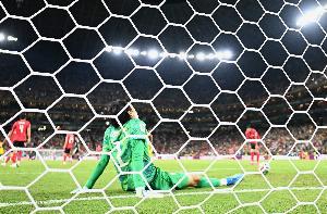 0-1南非!韩国解说:我觉得这可能是韩国队史上最差的一场比赛