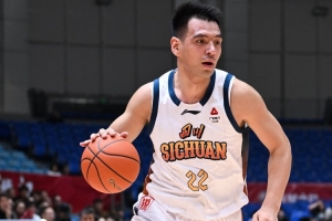 媒体人士指出:众多NBL队伍早已招募球员,部分CBA俱乐部需增强警觉