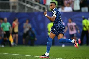 自1993年起法国球员在FIFA前10射手榜表现:姆巴佩以18球领跑,齐达内紧随其后位居第二