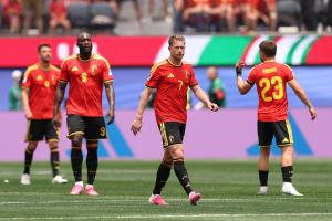 令人惊讶！FIFA第10届比利时世界杯连续两场平局，5亿阵容两场共射入38球却仅进1球